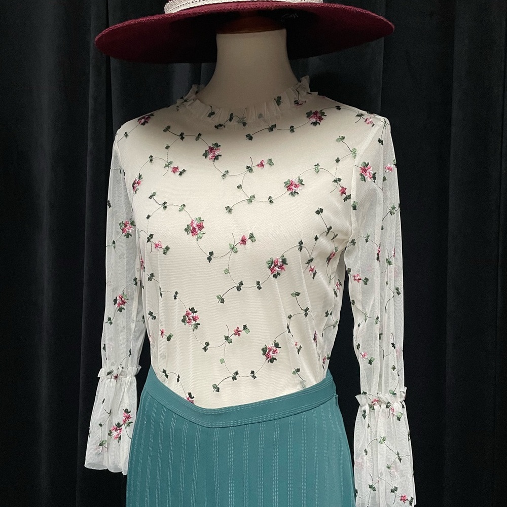 Garden Party Outfit Bundle - Picture 2 of 7
